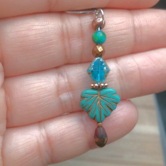 Artisan Fall Leaf Earrings Dangle Autumn Blue Czech Glass Copper Accents NEW - Picture 5 of 9